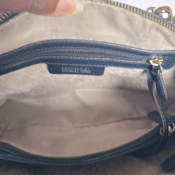 MICHAEL KORS blue and black signature Riley leather top zip medium size satchel. - Picture 11 of 16